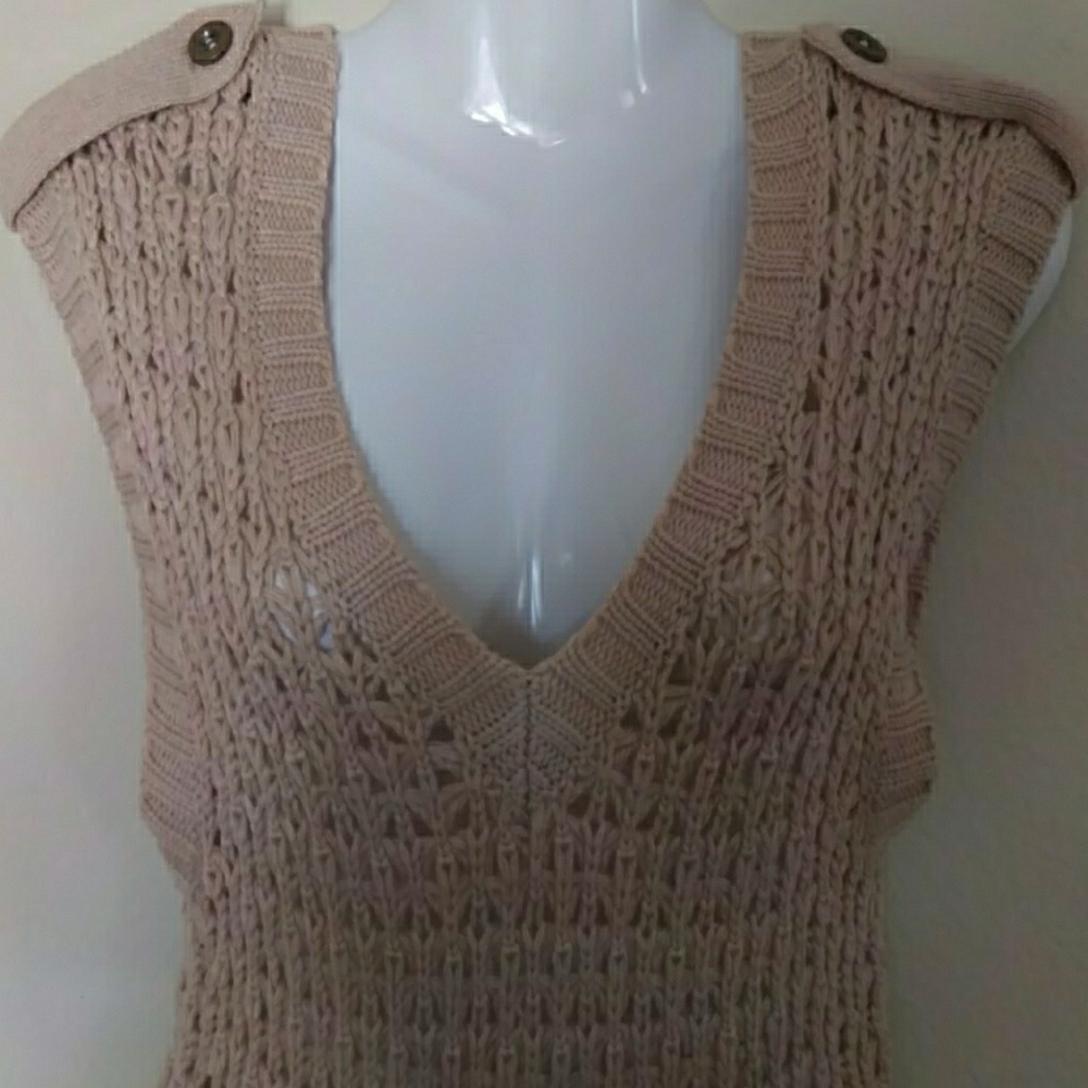 Mustard seed crochet style belted sleeveless top - Picture 4 of 8